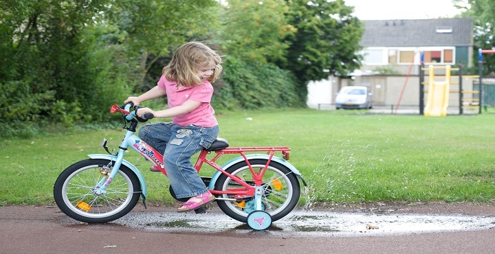 A que edad se discount aprende a montar en bici