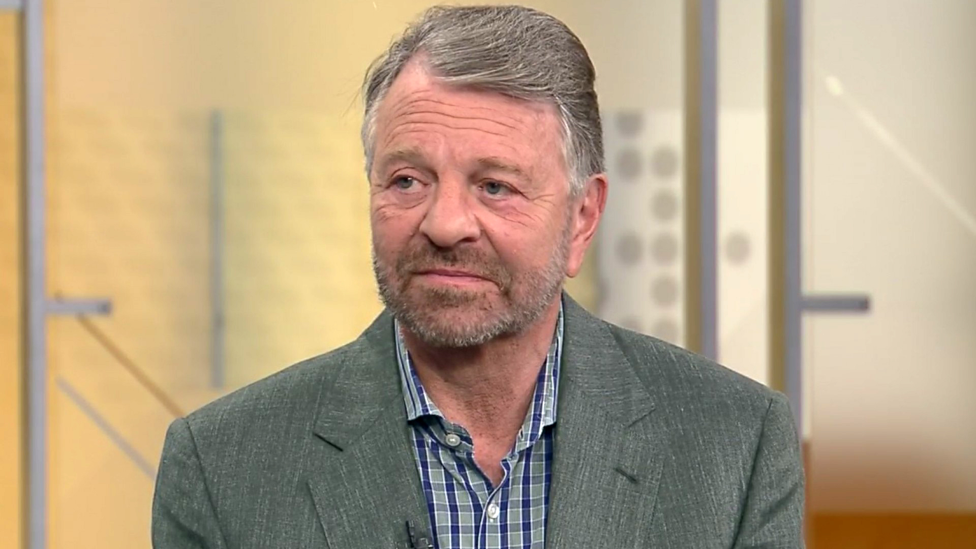 Castañeda "Construir en muro en la frontera es un acto hostil y