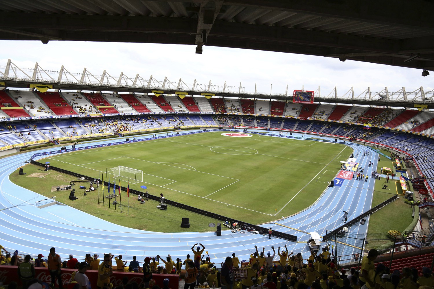 Resultado de imagen para estadio metropolitano de barranquilla vacio