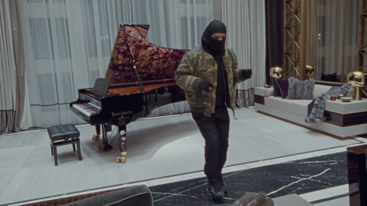 Drake drops "Toosie Slide" music video Univision 98.5 The Beat radio San Antonio KBBTFM