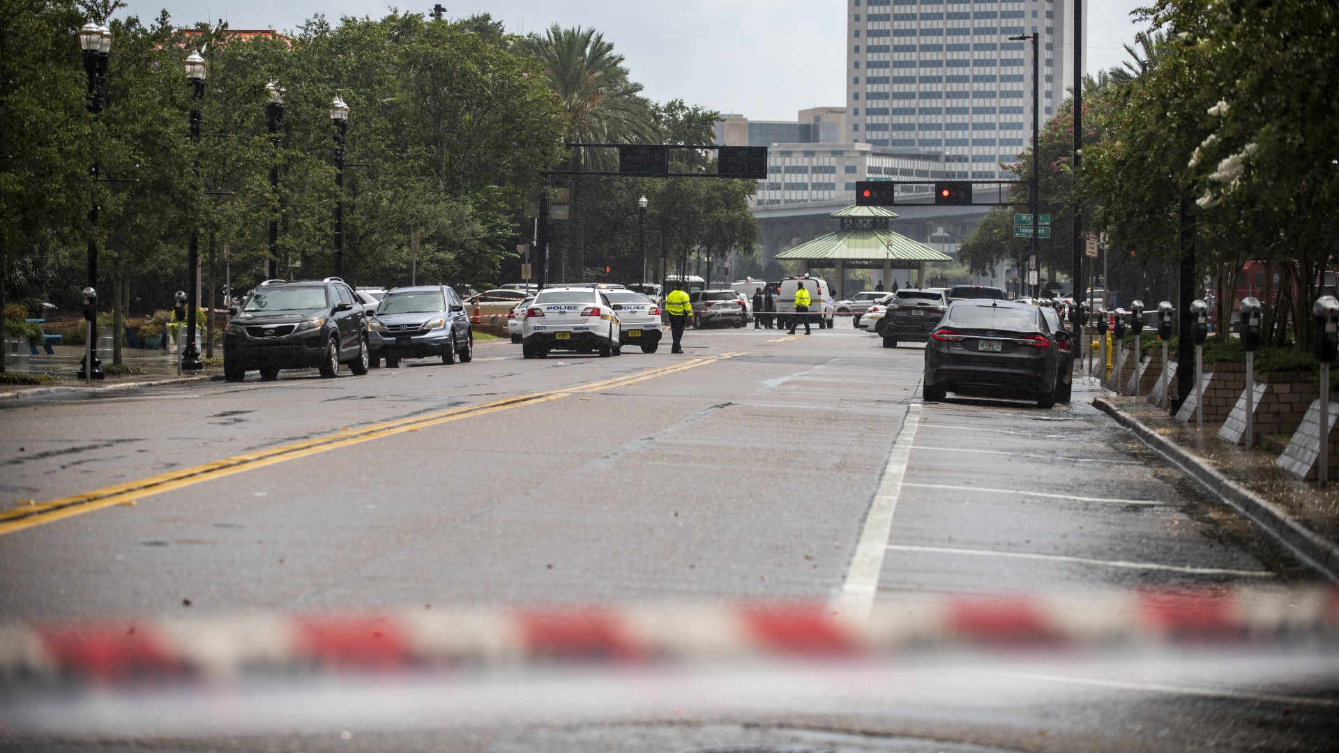 "Hubo tantos disparos", testigo relata el tiroteo de Jacksonville