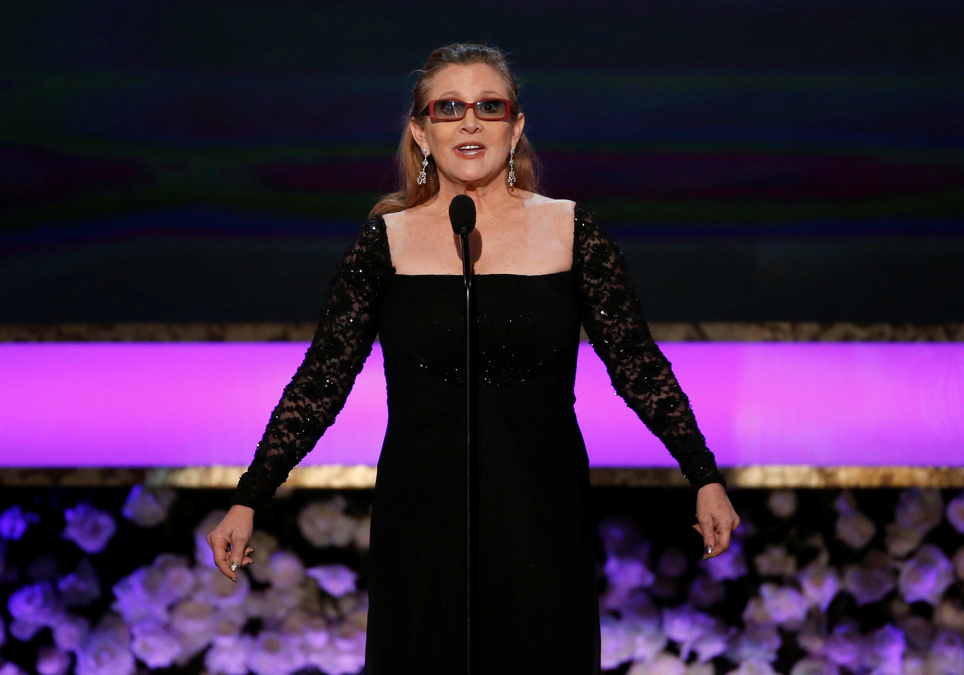 "Soy bipolar" los fans homenajean a Carrie Fisher hablando