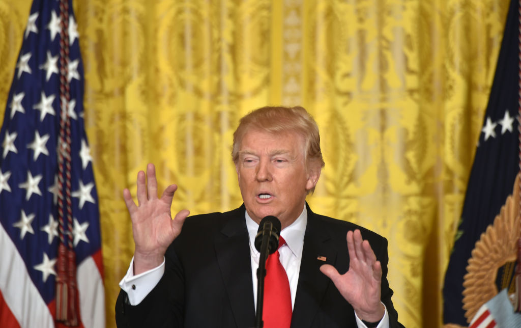 Trump evade pronunciarse sobre DACA y dice que es un tema "muy difícil