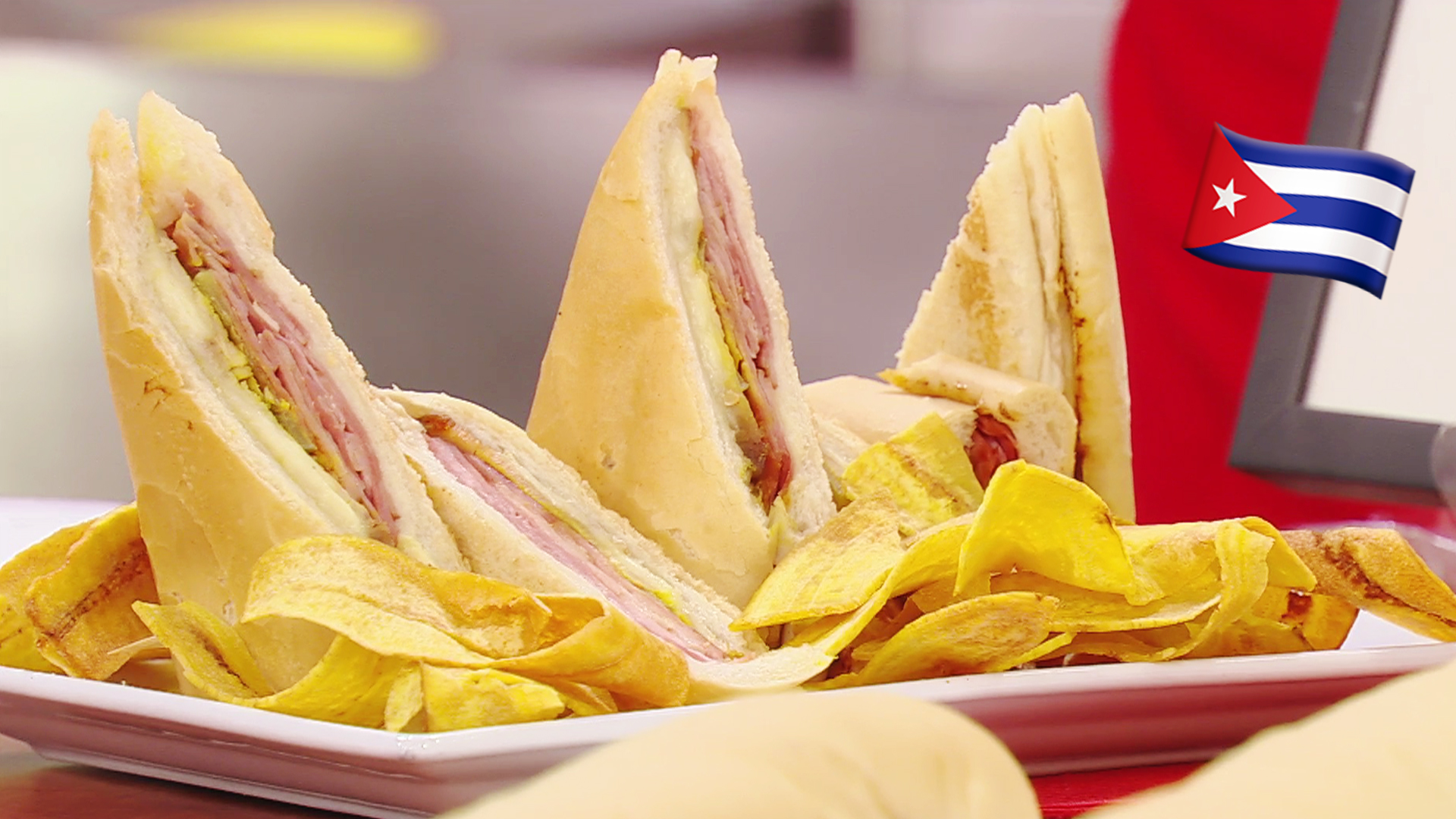 Hoy es el Día Nacional del Sándwich Cubano, y lo celebramos con uno