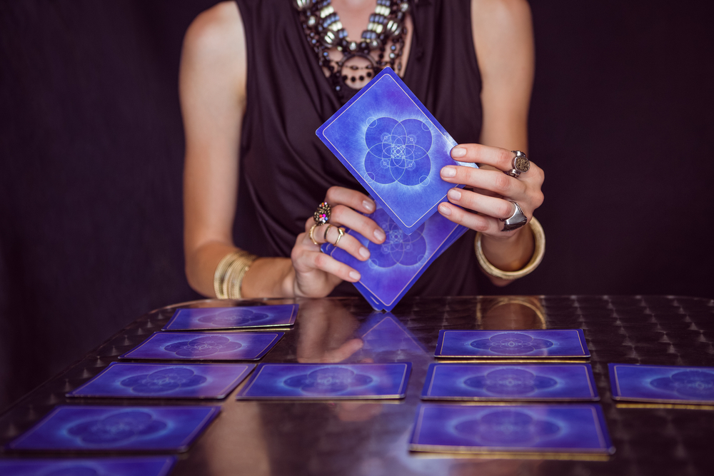 Consulta El Tarot Para Saber Como Irán Tus Finanzas 3 CARTAS DEL TAROT PUEDEN TRANSFORMAR TUS FINANZAS