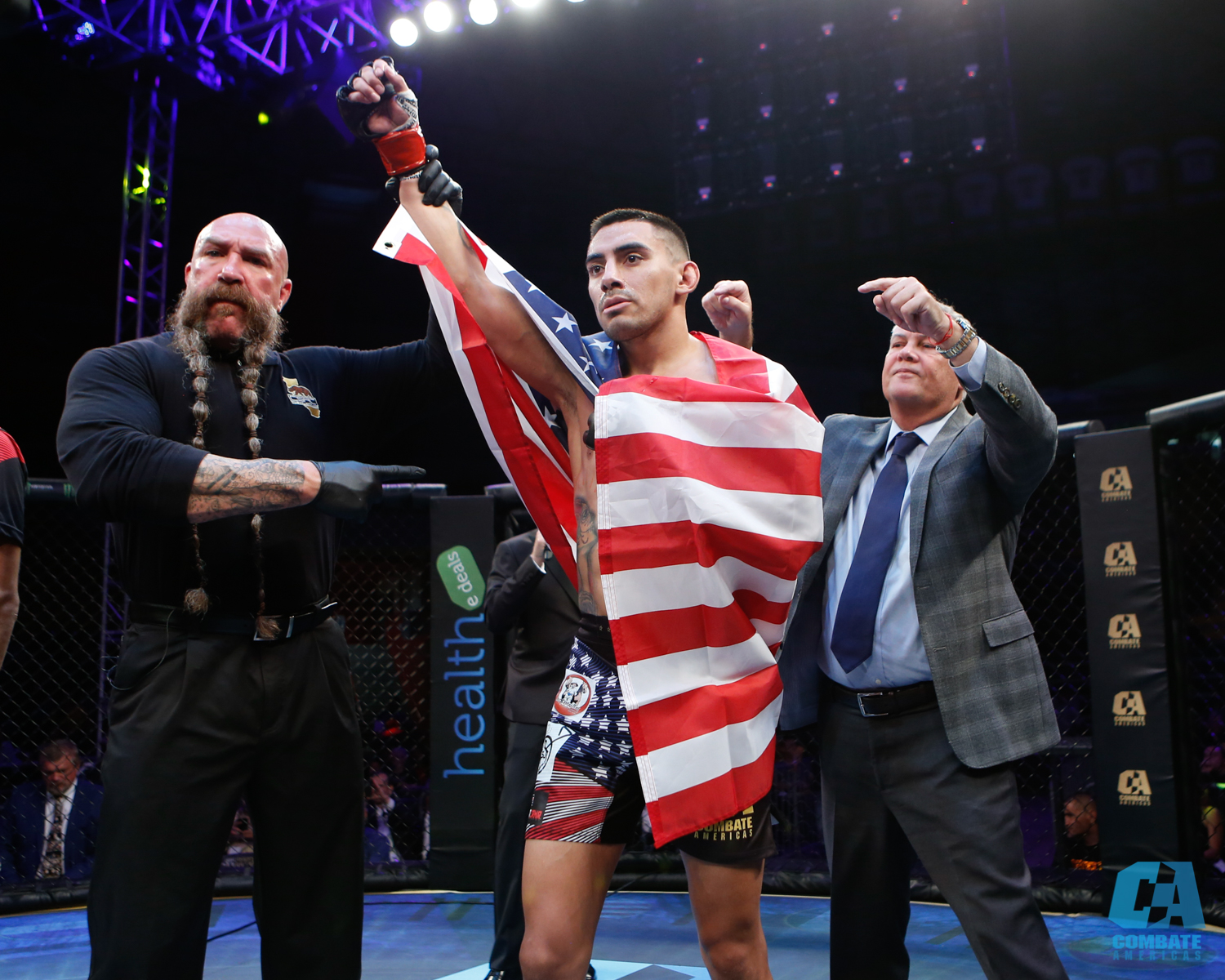 'The Bullet' Quintana y 'El Gallito' Flores clasificaron a Copa Combate