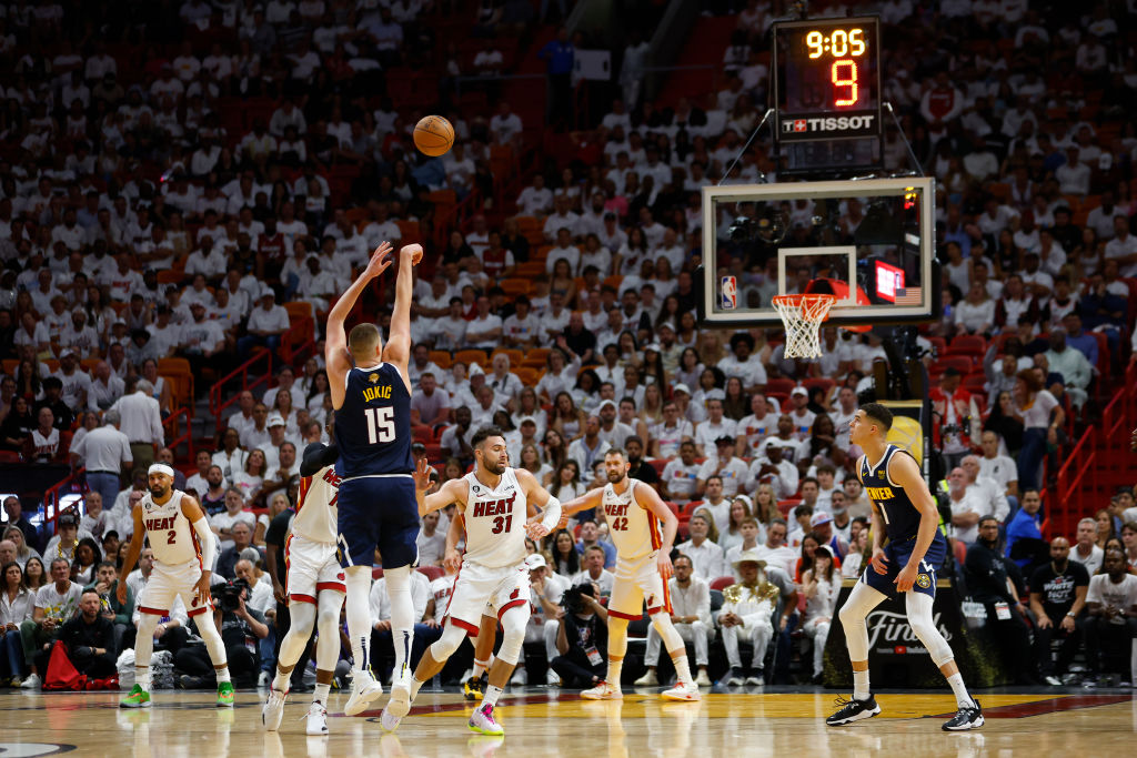Miami Heat vs. Denver Nuggets resumen resultado acciones del juego 4 de finales nba TUDN NBA
