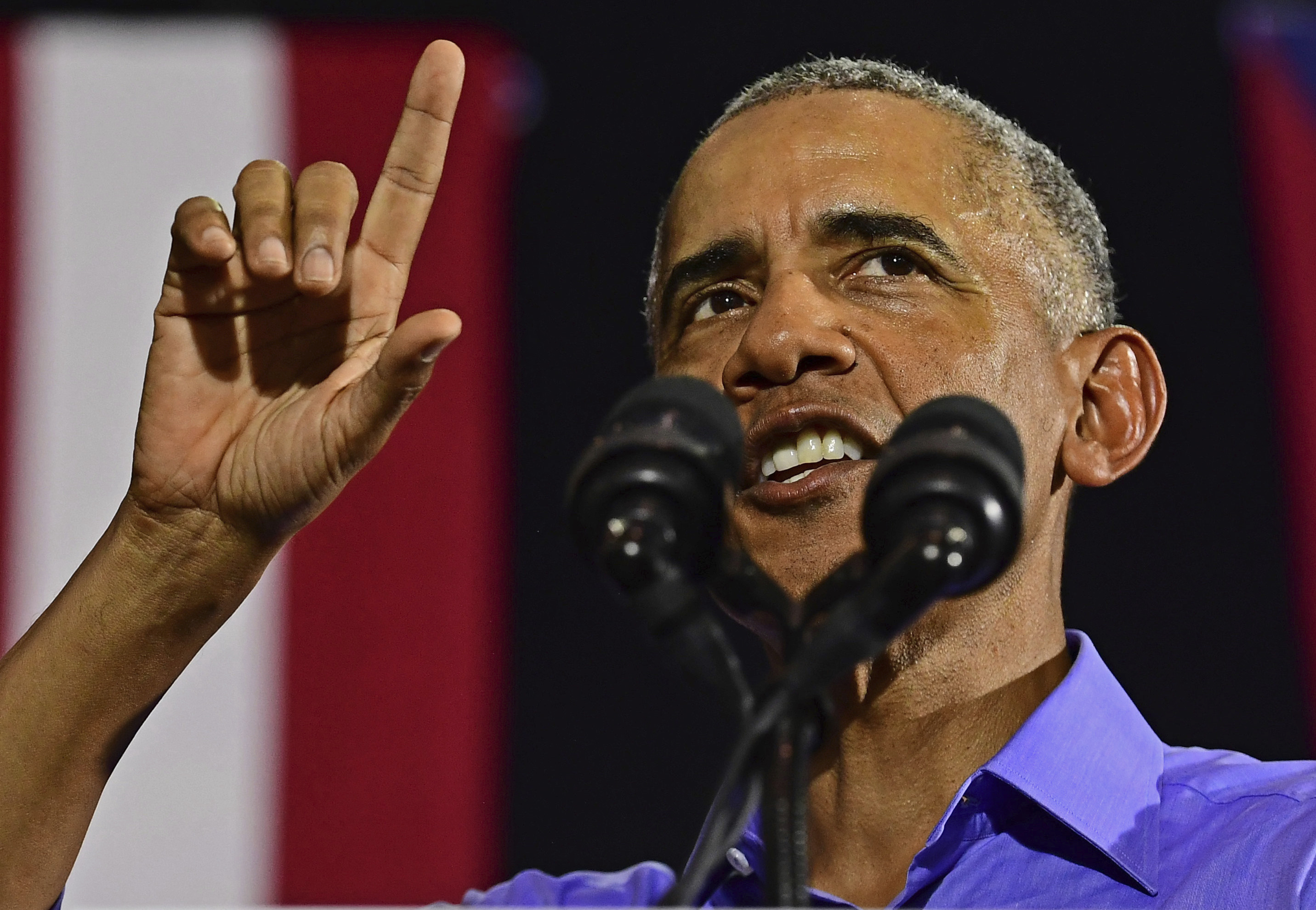 Obama advierte de “demagogos que prometen soluciones sencillas a