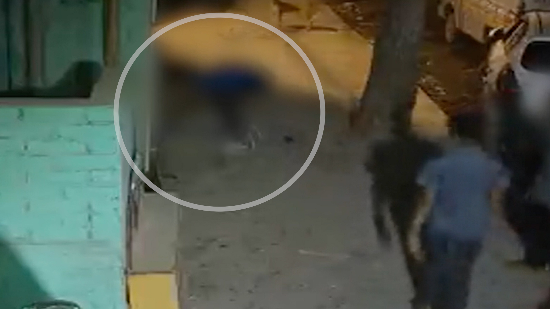 Video Capta A Una Joven Siendo Golpeada Y Apuñalada 21 Veces En Público