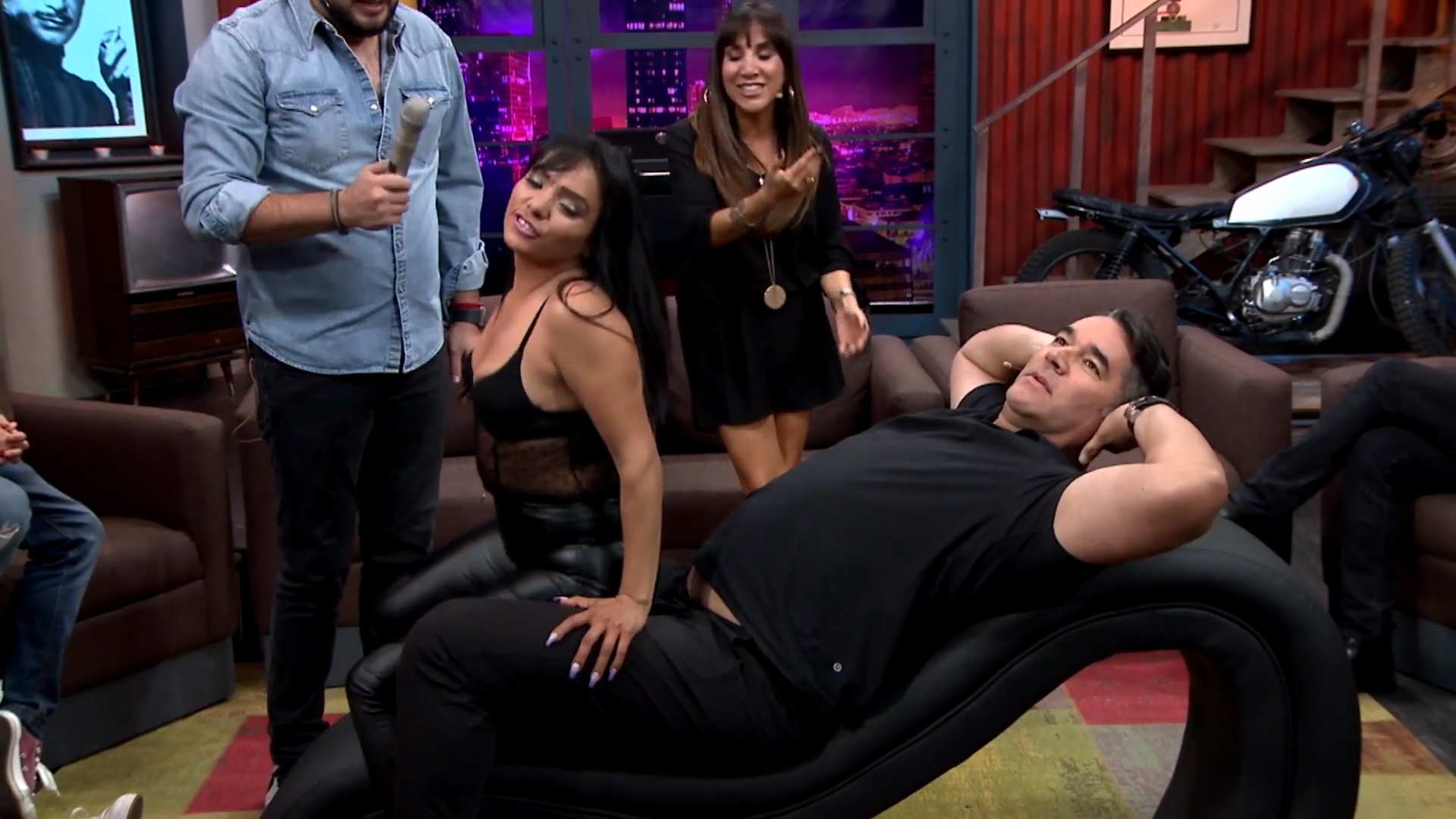 Eduardo Santamarina destapa celos de Mayrín y dice: Ella no vio el  programa del potro | Las Estrellas Home Lo Último | Las Estrellas