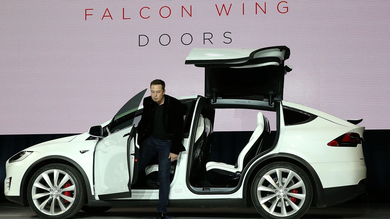 Video Tesla Lanza Al Model X La Primera Utilitaria