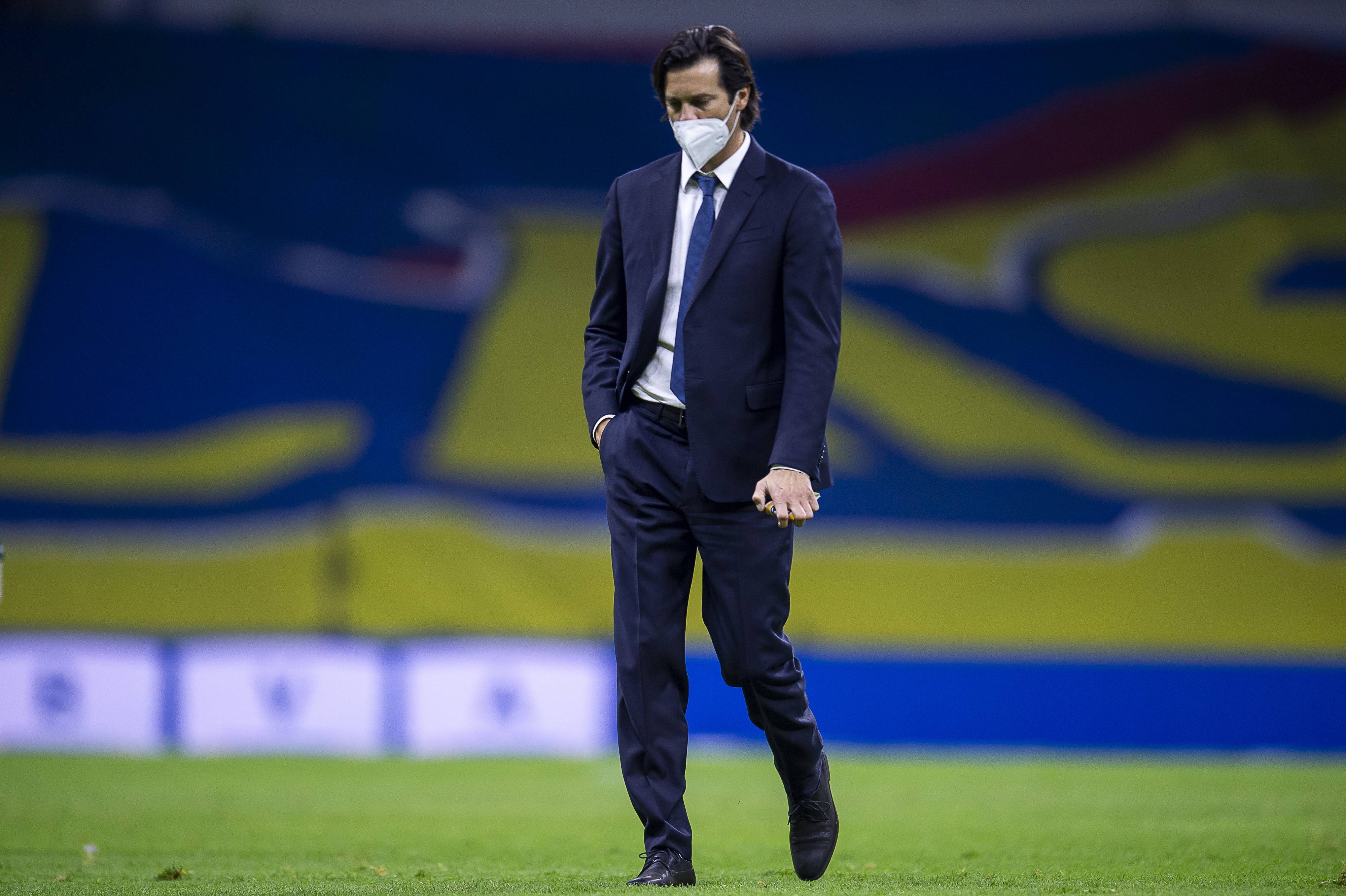 Santiago Solari elude hablar del penal y lamenta fallas de Roger