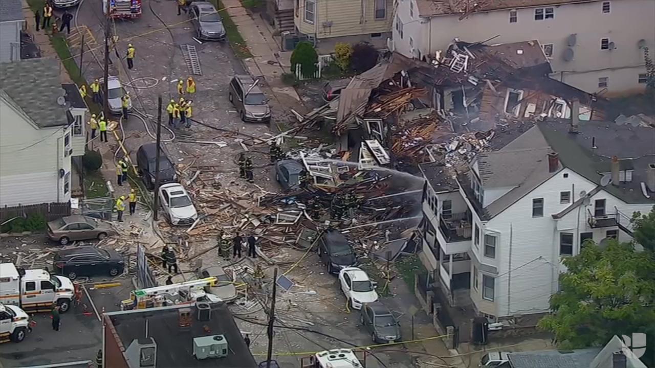 Un aparente escape de gas acabó con dos casas en Paterson, New Jersey