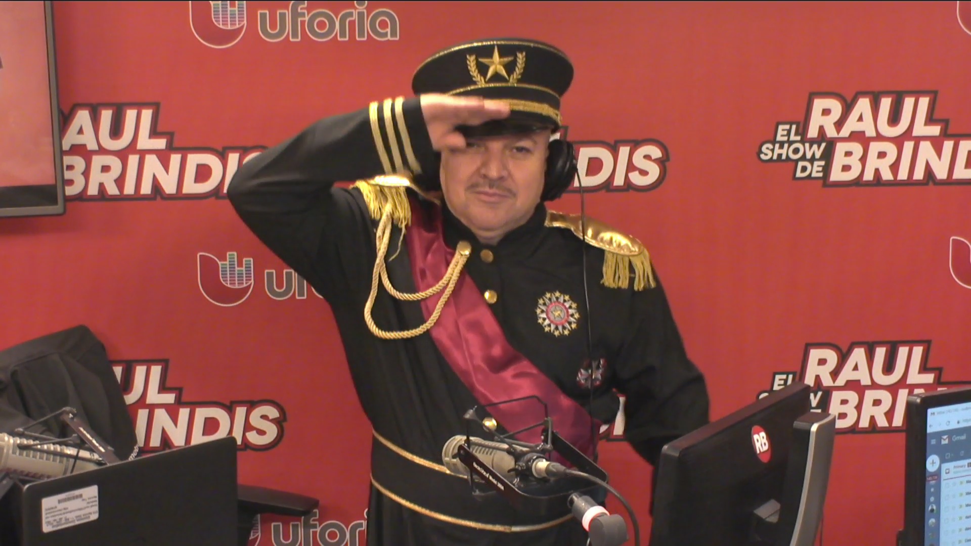 emperador-coronel-payaso-y-mr-incre-ble-los-disfraces-de-el-show-de