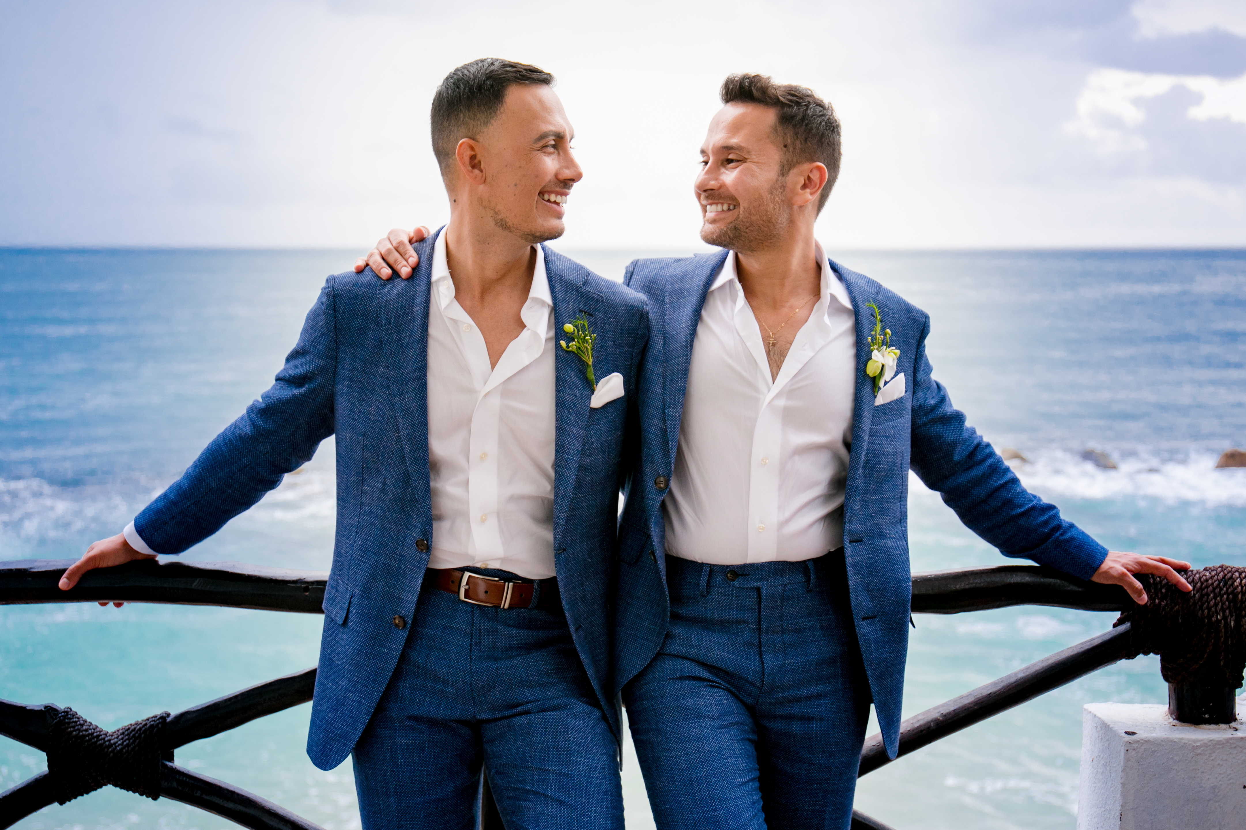 La boda de Luis Sandoval, corresponsal de Despierta América, y Renato Pérez en Puerto Vallarta, México | Shows Despierta América | Univision La boda de Luis Sandoval, corresponsal de Despierta América, y Renato Pérez en Puerto Vallarta, México | Shows Despierta América | Univision