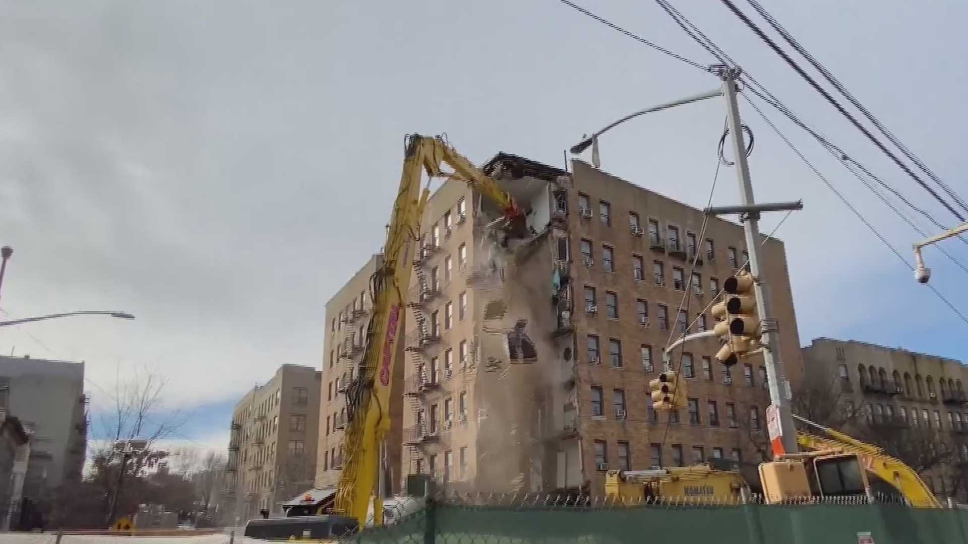 Red Cross Ends Aid for Displaced Tenants in New York City Building Demolition