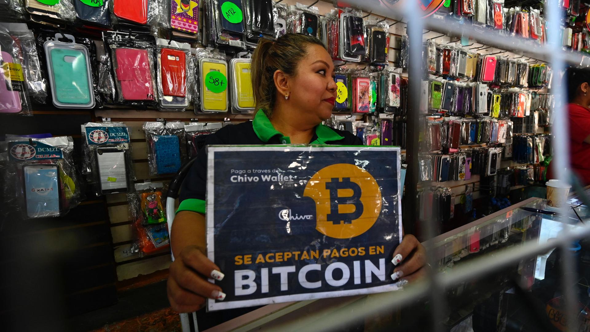 La caída del Bitcoin preocupa a los salvadoreños: estas son las razones