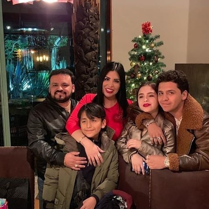 Nodal y Cazzu: Hermana del cantante confirma llegada de nuevo bebé a la  familia | Univision Famosos | Univision