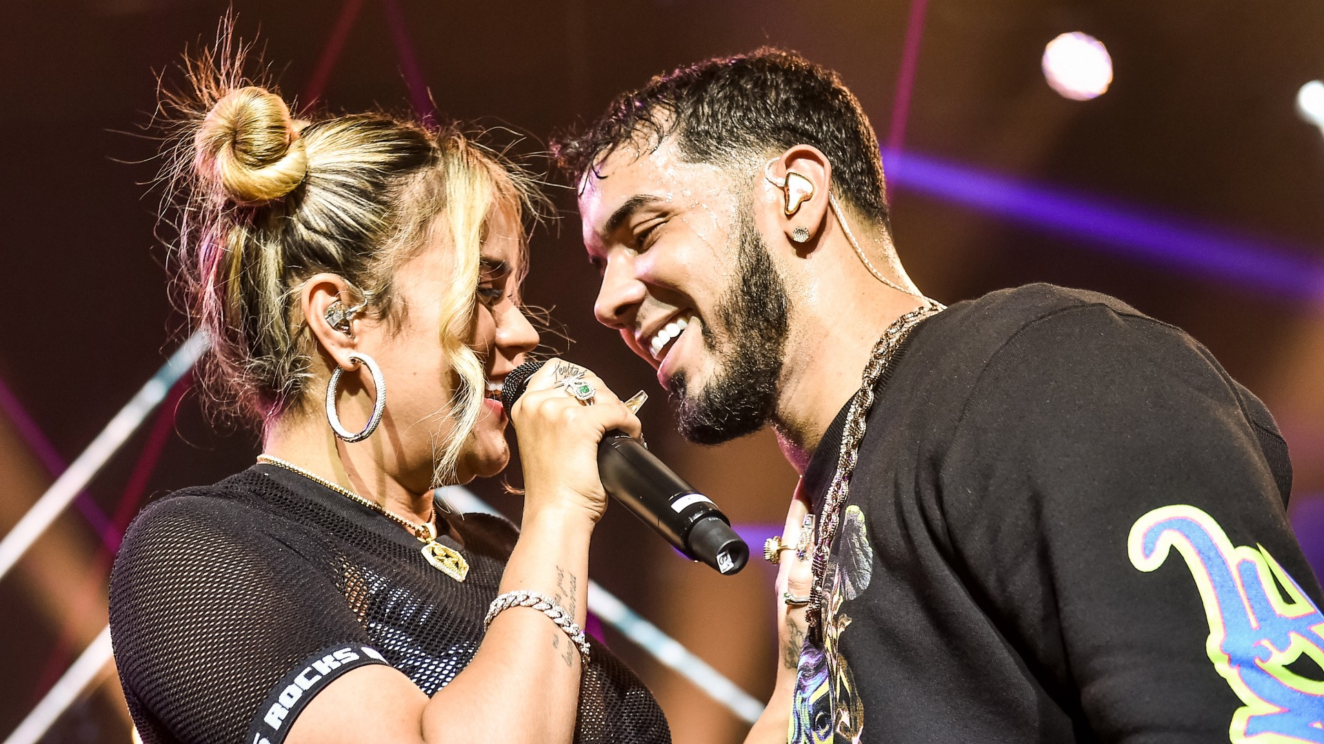 Karol G le agradece a Anuel por la “noche especial” que tuvieron en Puerto  Rico, ¿habrá reconciliación? | Univision Famosos | Univision