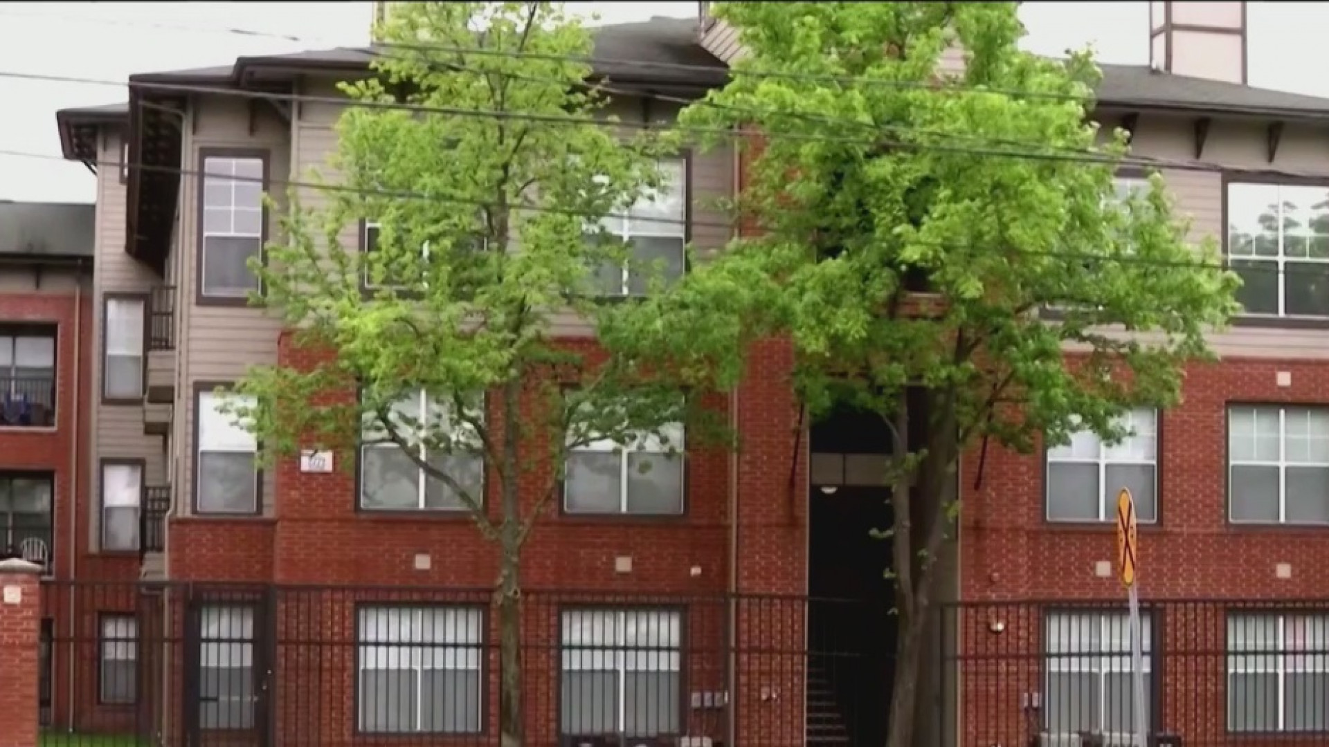 Se Puede Pagar Un Año Entero De Alquiler Así puedes aplicar a los programas de ayuda para el pago de renta en Dallas  | Univision 23 Dallas Ft. Worth KUVN | Univision