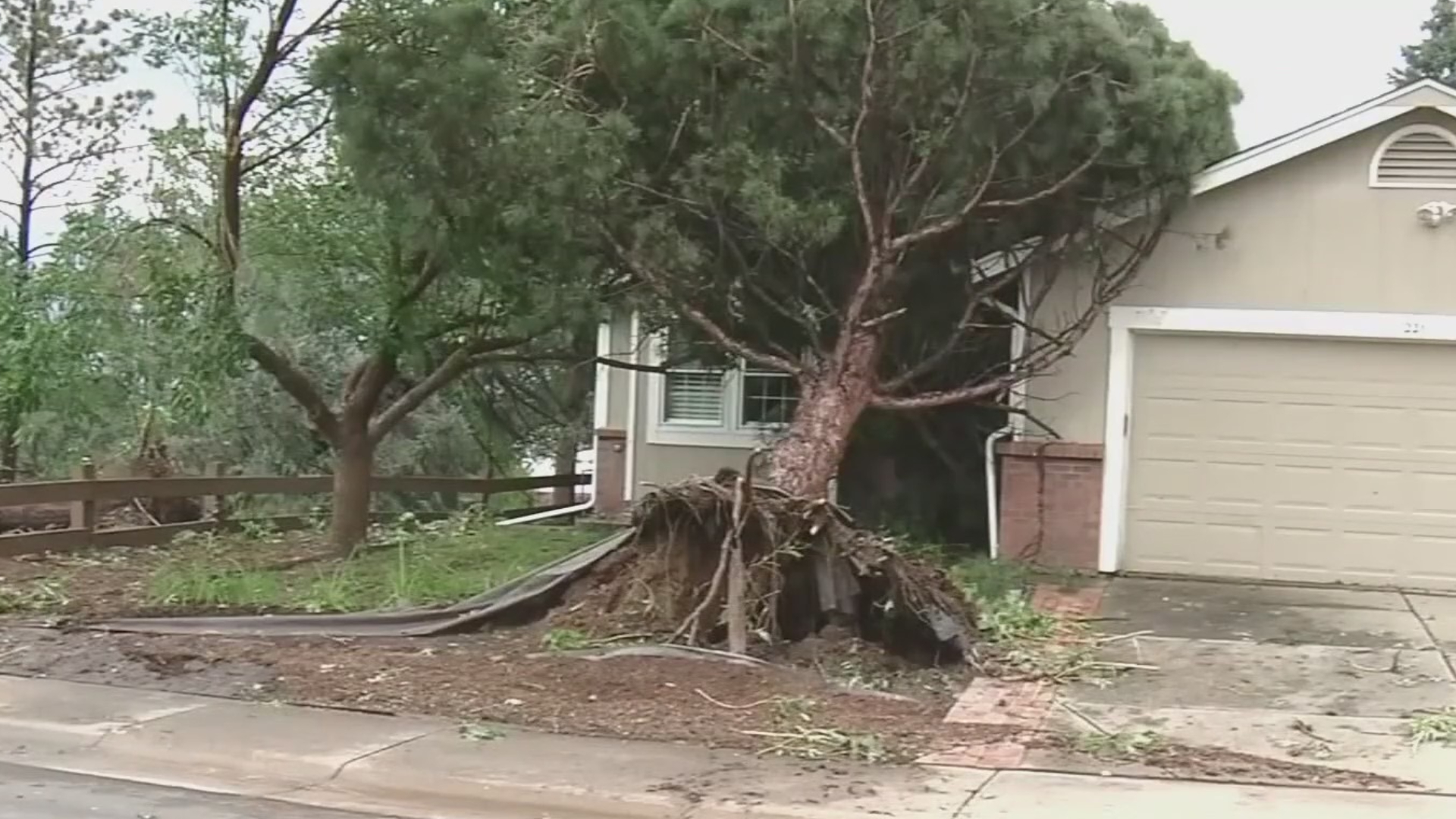 Impacta tornado al sur de Denver afectando a miles de personas Shows