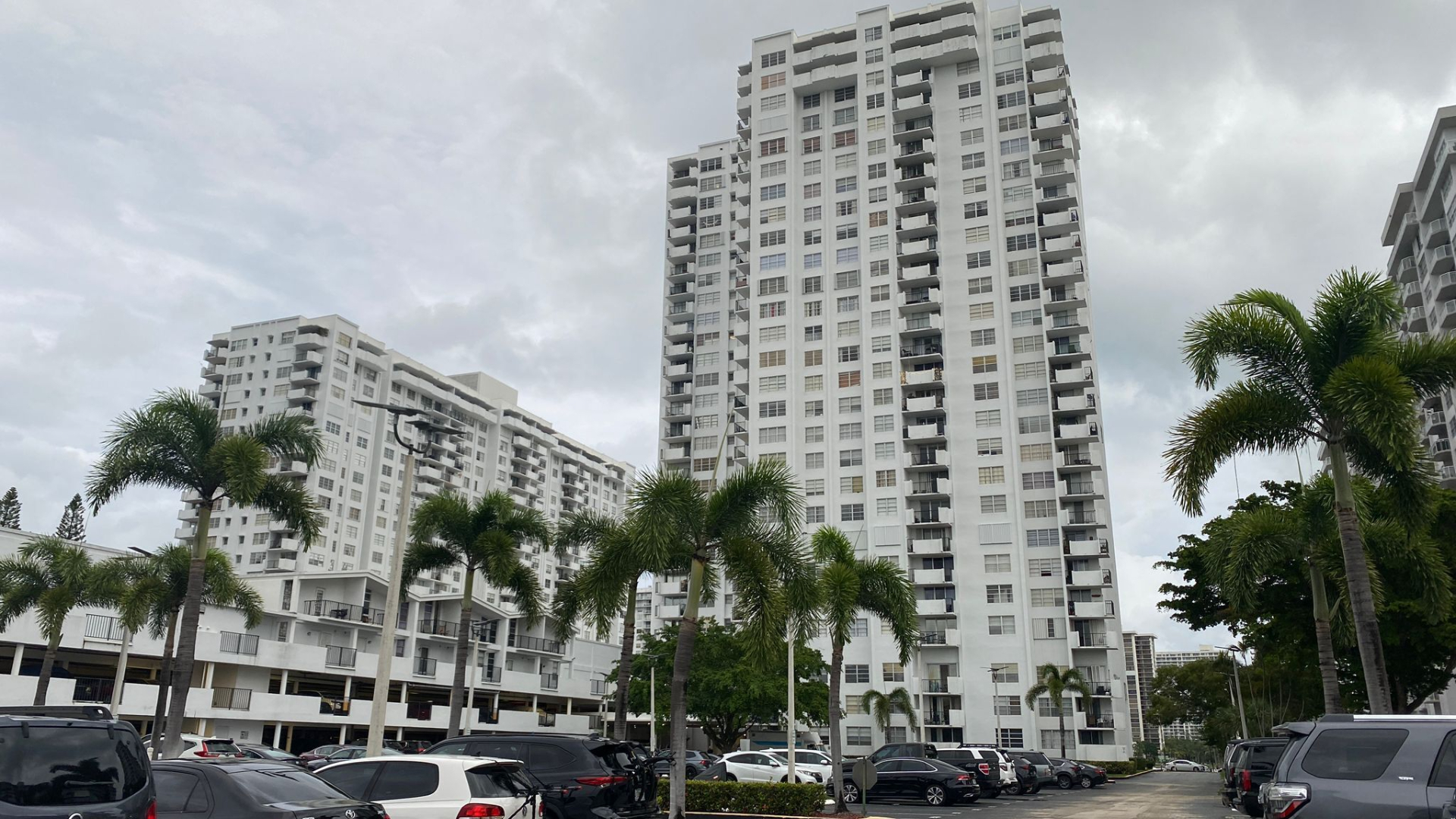 Denuncian irregularidades en la junta del condominio Commodore Plaza