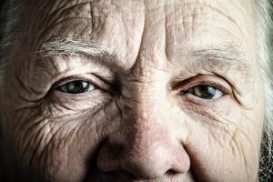 mujer-anciana-ojos.jpg