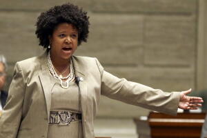 La senadora estatal María Cappelle-Nadal 
