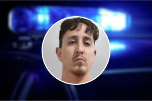 El sospechoso fue detenido tras reportes de alumnos y testigos que presenciaron conductas inapropiadas en clase.
