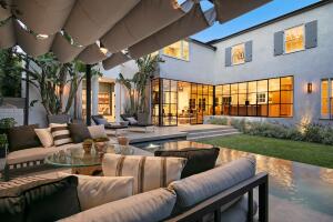 Justin Bieber & Hailey Baldwin mansion