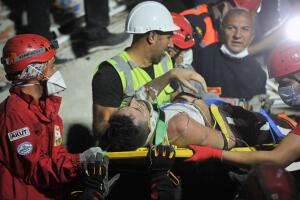 Rescate escombros Turquia