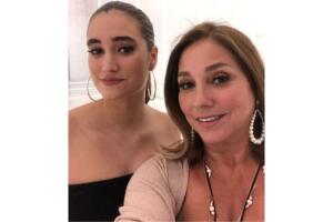 Gaby Rivero y su hija.jpg