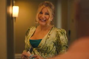 Jennifer Coolidge Golden Globes discurso y momentos divertidos (4).jpg