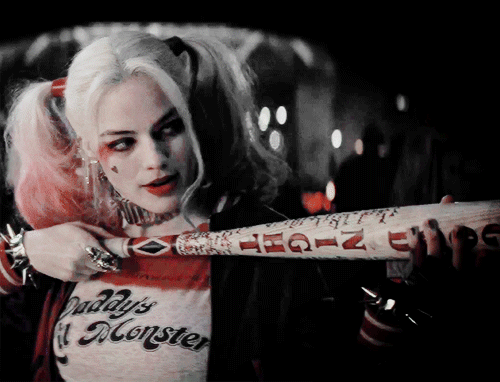 Harley Quinn bate de baseball