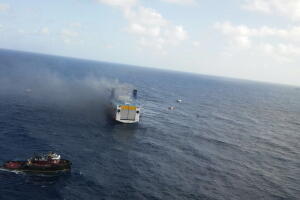 Ferry que viajaba de Santo Domingo a Puerto Rico se incendió