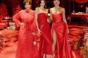 Kris Jenner Kendall Jenner Khloé Kardashian look Navidad 2022.jpg