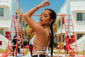 Becky G  Premios Juventud 2021 con tres nominaciones