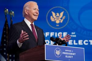 El presidente electo Joe Biden postula al exalcalde de South Bend, Indiana, Pete Buttigieg, como secretario del Transporte el 16 de diciembre del 2020 en Wilmington, Delaware.