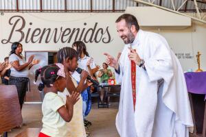 Border Priest Migrants
