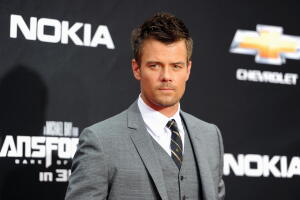 josh-duhamel-7.jpg