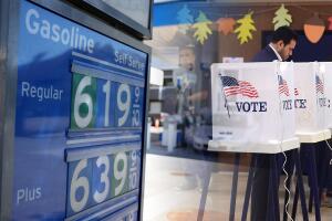En estas elecciones de medio término, los demócratas podrían perder escaños en la Cámara de Representantes, afirma Andrés Quintero, profesor de Ciencias Políticas en Evergreen Valley College de San José.
