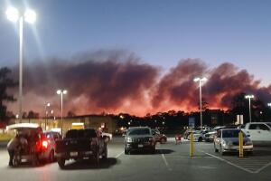 refugios evacuaciones Pauline Road Fire Houston