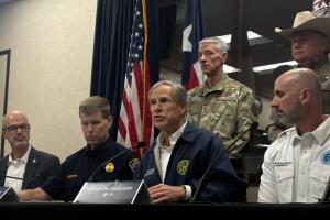tormenta invernal Texas declaración de desastre Greg Abbott clima extremo frío hielo nieve condados emergencia