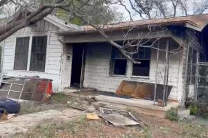 mujer muere atrapada incendio vivienda San Antonio Texas