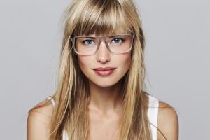 Cabello largo con fleco