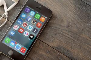 iPhone con aplicaciones