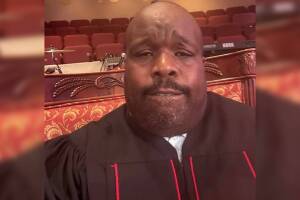 pastor Eric Readon.jpg