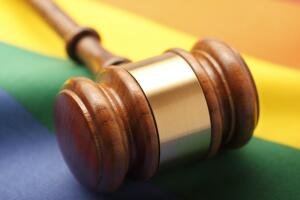 martillo-juicio-lgtb.jpg