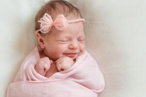 bebe-menina-1217-1400x800.jpg
