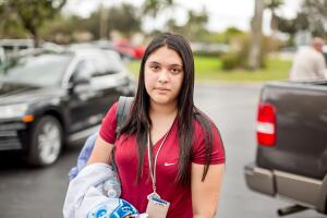 Retratos Never Again